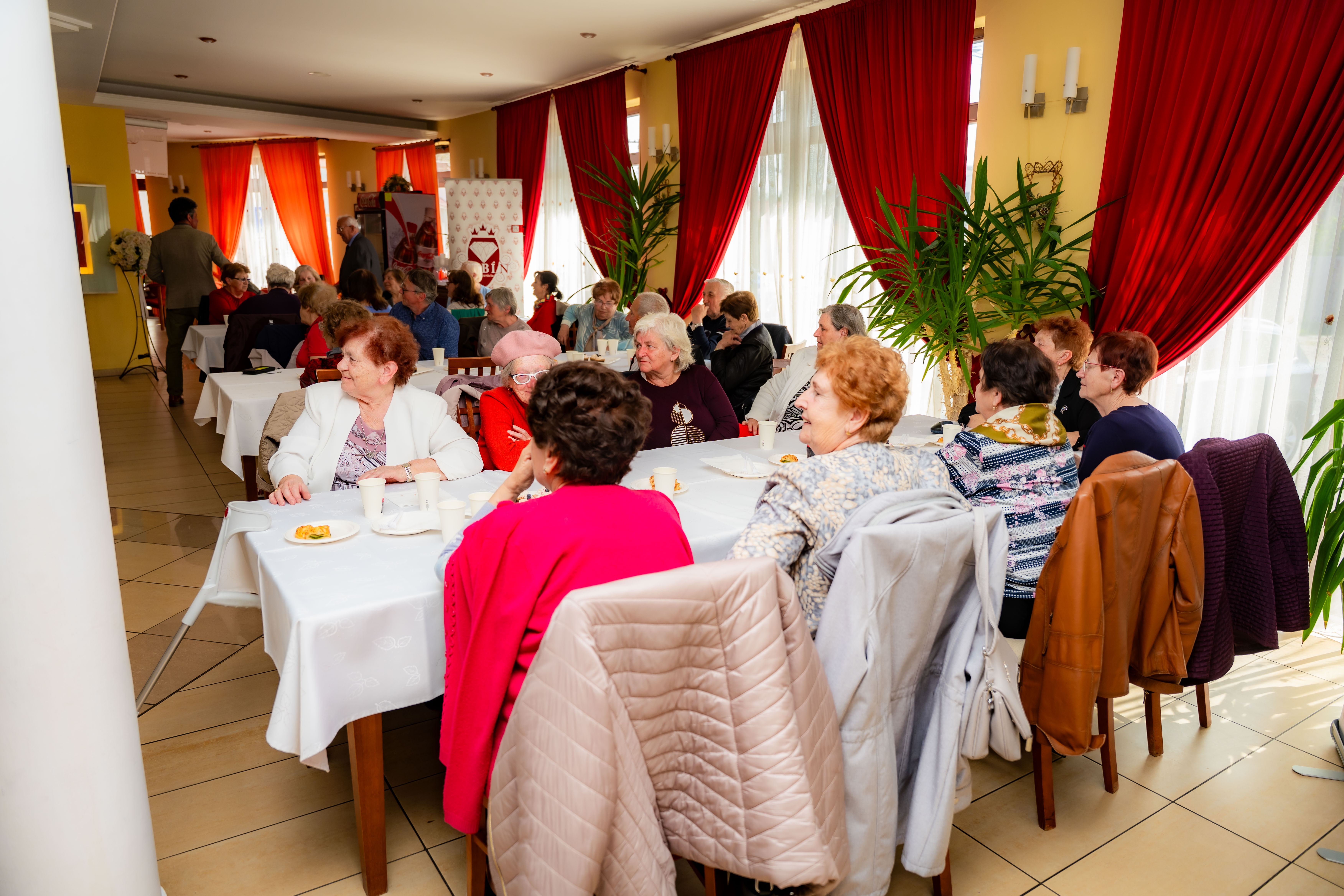 Navsteva klubu seniorov v MC Kosice - Krasna-1-4
